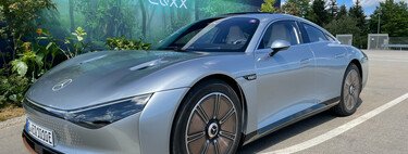 Mercedes tiene la clave para aumentar la autonomía del coche eléctrico: una pintura solar para un extra de 20.000 kilómetros al año
