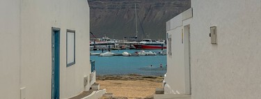 He recorrido toda España y he encontrado el pueblo pesquero más encantador. Las calles son de arena y hace sol todo el año 