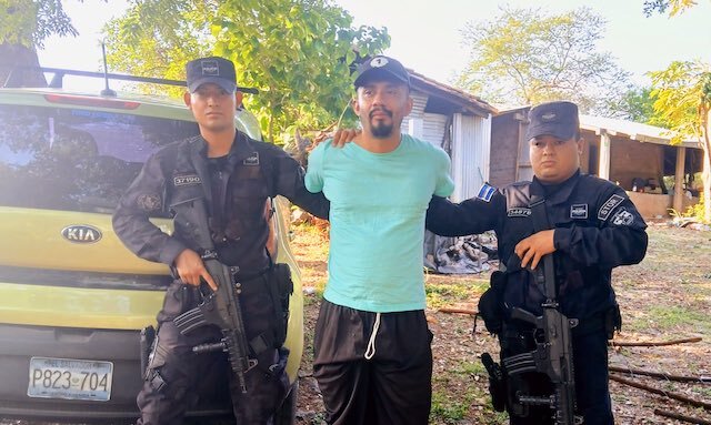 Saúl Adonay Flores Morales, 34 años, robo de vehículo