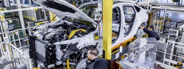 "Hubo demasiado optimismo en toda la industria": Mercedes empieza a dudar de vender en exclusiva coches eléctricos en 2030