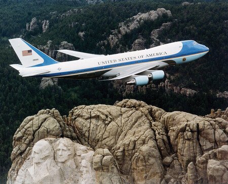 Air Force One Over Mt Rushmore