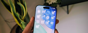 He probado el mayor rediseño en la historia del iPhone: iOS 26 tiene un durísimo camino por delante