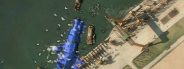 Corea del Norte botó su "mayor barco de guerra", se hundió al instante y ahora está intentando recuperarlo con... globos