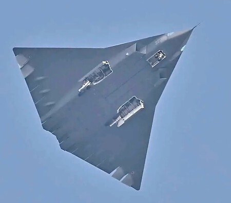 J 36 Underside